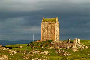 smailholm-tower